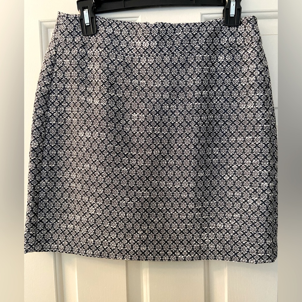 Loft petite mini skirt with textured pattern